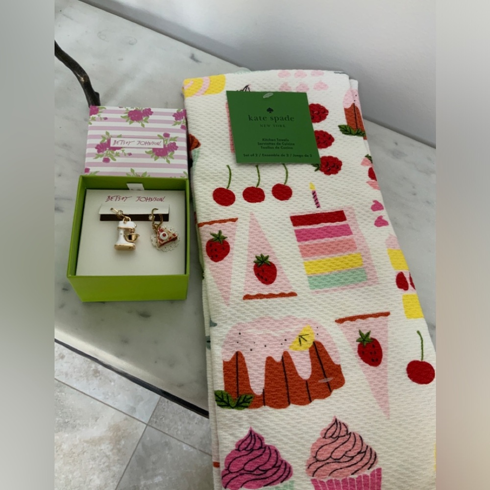 Kate Spade bake lovers gift